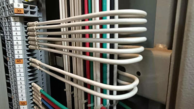 習(xí)水縣生活垃圾焚燒發(fā)電項(xiàng)目電氣二次線施工